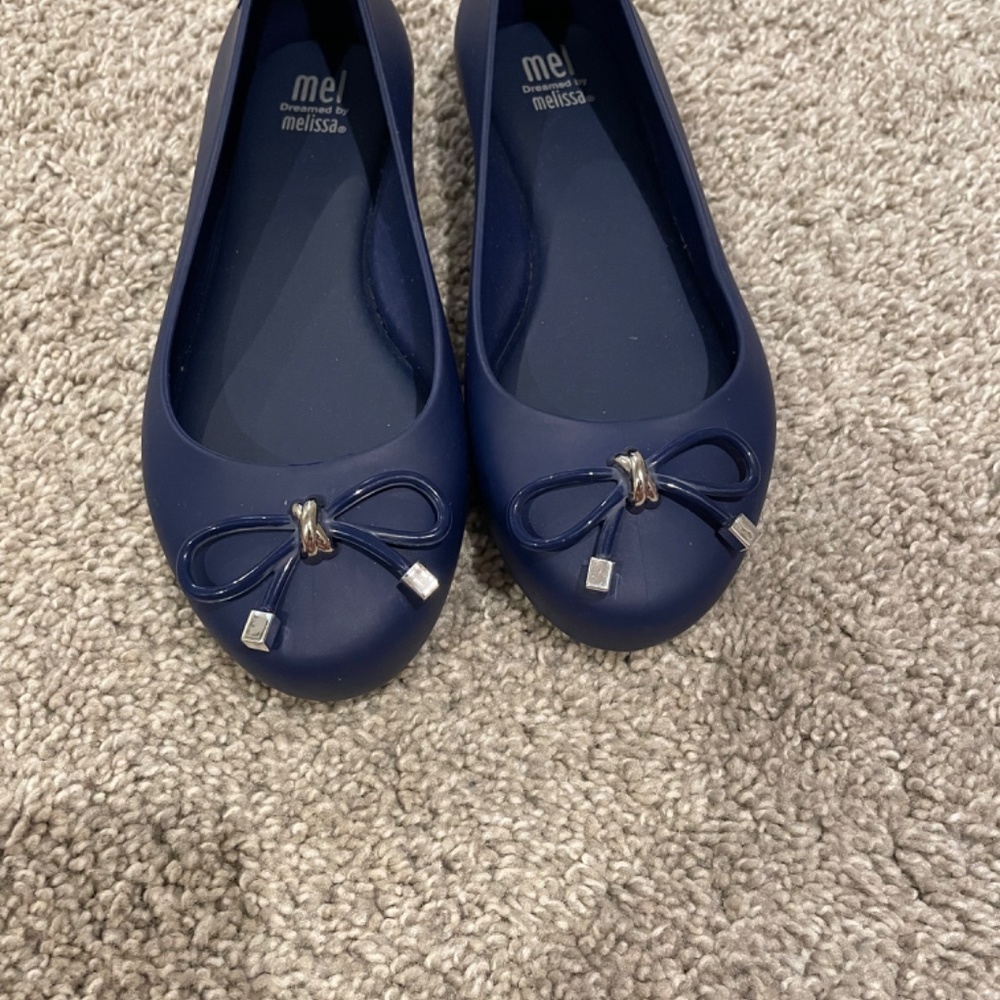 Mini Melissa - Picture 2 of 3